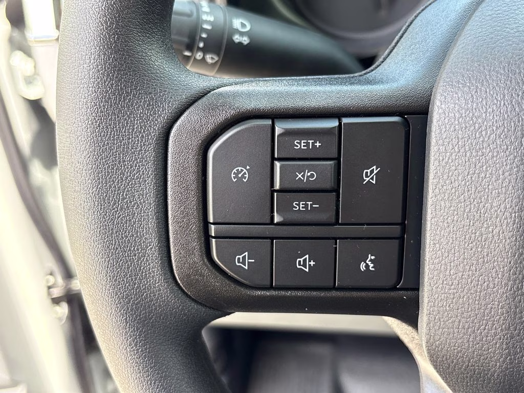 2026 Avalanche Ford Super Duty F-350 SRW XL 4X4 Truck
