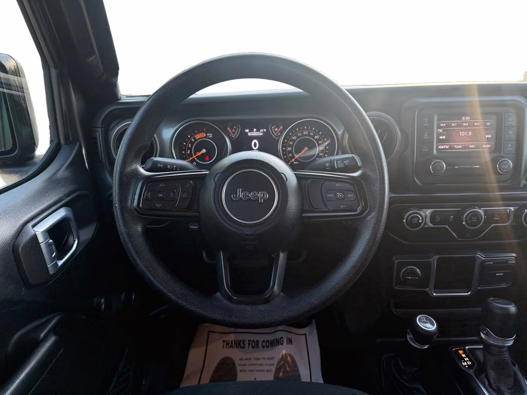 2021 Granite Crystal Metallic Clearcoat Jeep Gladiator Willys 4X4 Truck