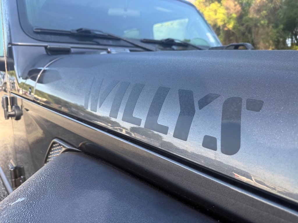 2021 Granite Crystal Metallic Clearcoat Jeep Gladiator Willys 4X4 Truck