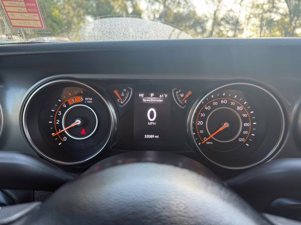 2021 Granite Crystal Metallic Clearcoat Jeep Gladiator Willys 4X4 Truck