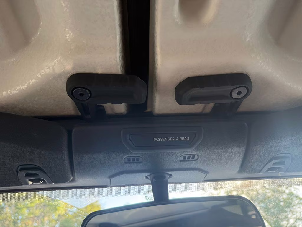 2021 Granite Crystal Metallic Clearcoat Jeep Gladiator Willys 4X4 Truck