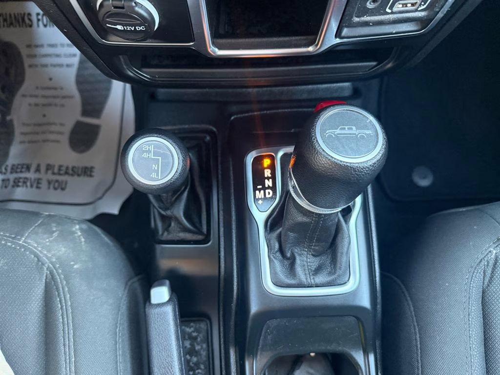 2021 Granite Crystal Metallic Clearcoat Jeep Gladiator Willys 4X4 Truck