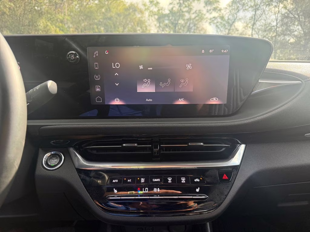 2024 Ebony Twilight Metallic Buick Envista Avenir FWD SUV