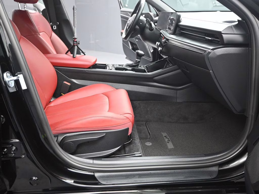 2025 Aurora Black Pearl Kia K5 GT-Line AWD Sedan