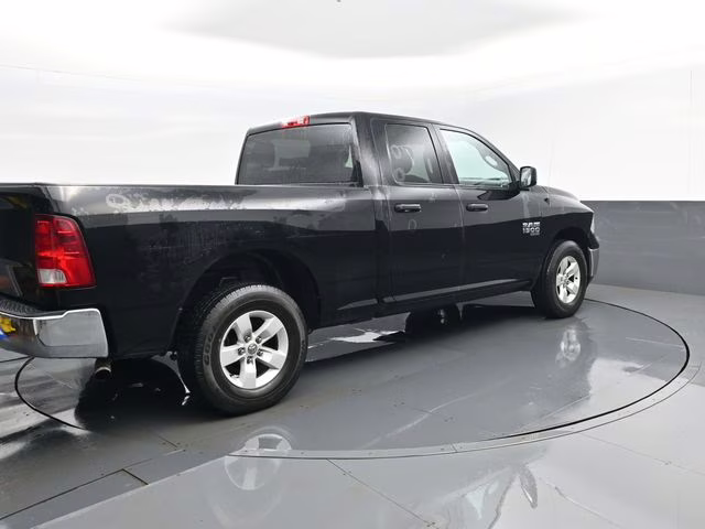 2024 Diamond Black Crystal Pearlcoat Ram 1500 Classic SLT 4X4 Truck