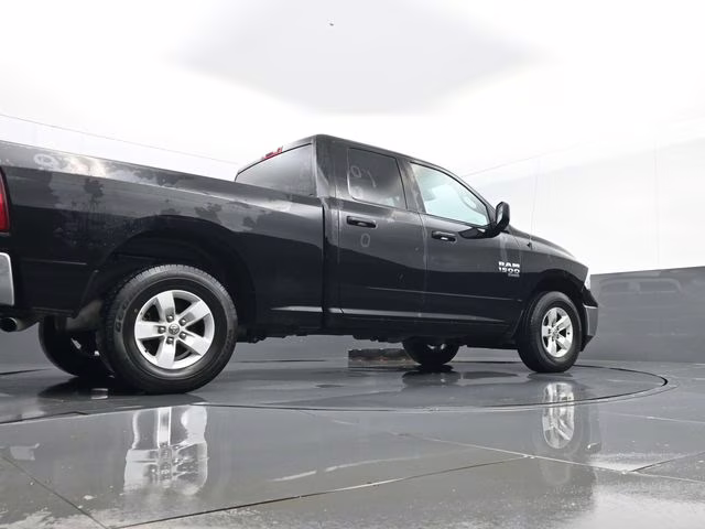 2024 Diamond Black Crystal Pearlcoat Ram 1500 Classic SLT 4X4 Truck
