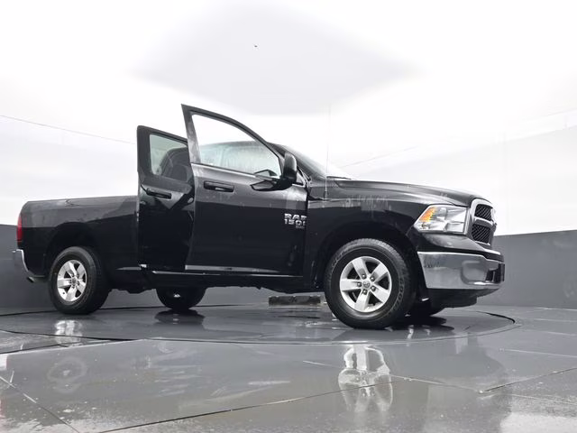 2024 Diamond Black Crystal Pearlcoat Ram 1500 Classic SLT 4X4 Truck