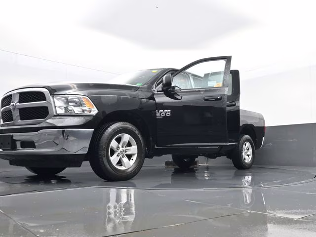 2024 Diamond Black Crystal Pearlcoat Ram 1500 Classic SLT 4X4 Truck