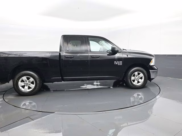 2024 Diamond Black Crystal Pearlcoat Ram 1500 Classic SLT 4X4 Truck