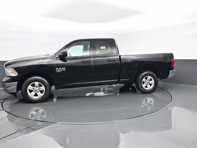 2024 Diamond Black Crystal Pearlcoat Ram 1500 Classic SLT 4X4 Truck