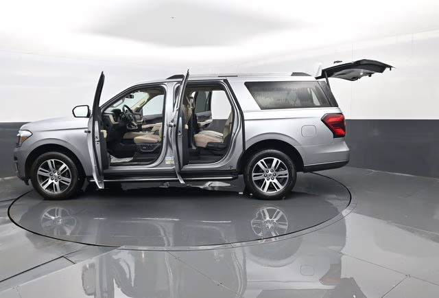 2023 Silver Metallic Ford Expedition Max Limited 4X4 SUV