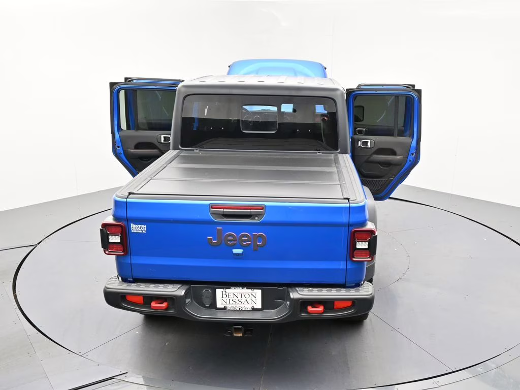 2022 Hydro Blue Pearlcoat Jeep Gladiator Rubicon 4X4 Truck