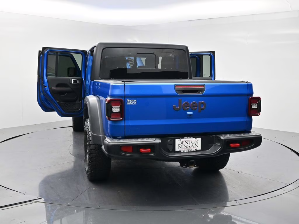 2022 Hydro Blue Pearlcoat Jeep Gladiator Rubicon 4X4 Truck