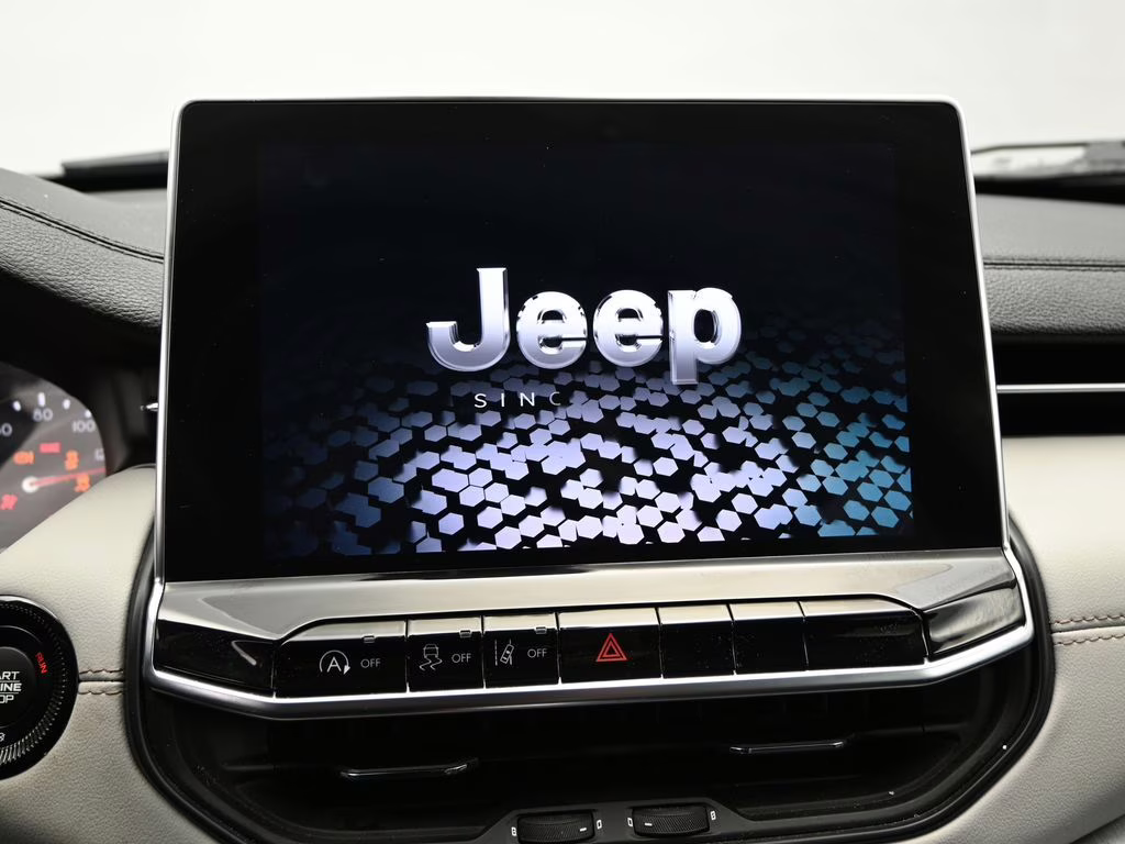 2022 Granite Crystal Metallic Clearcoat Jeep Compass Limited 4X4 SUV