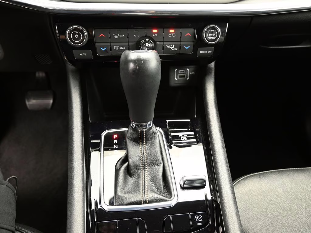 2022 Granite Crystal Metallic Clearcoat Jeep Compass Limited 4X4 SUV