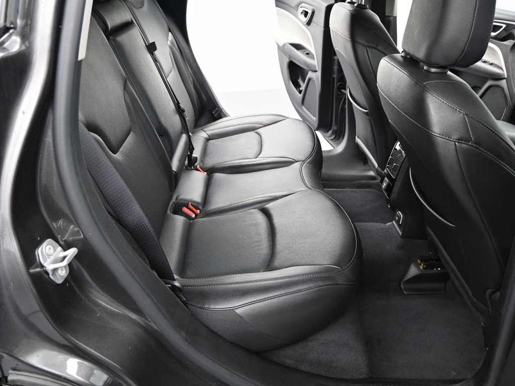 2022 Granite Crystal Metallic Clearcoat Jeep Compass Limited 4X4 SUV