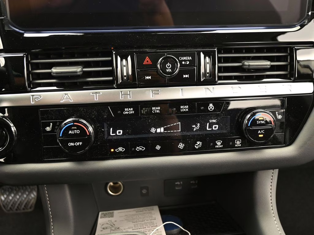 2026 Everest White Pearl Tricoat Nissan Pathfinder SL FWD SUV