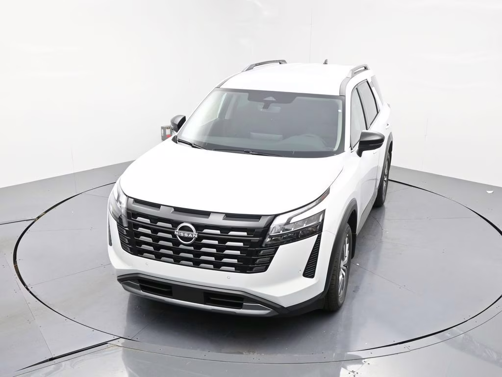 2026 Everest White Pearl Tricoat Nissan Pathfinder SL FWD SUV