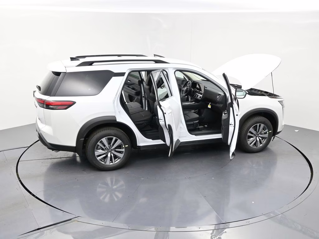 2026 Everest White Pearl Tricoat Nissan Pathfinder SL FWD SUV
