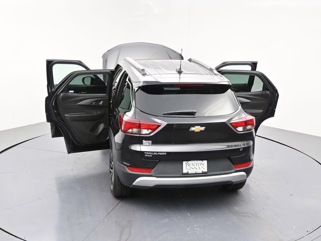 2025 Mosaic Black Metallic Chevrolet Trailblazer LT AWD SUV