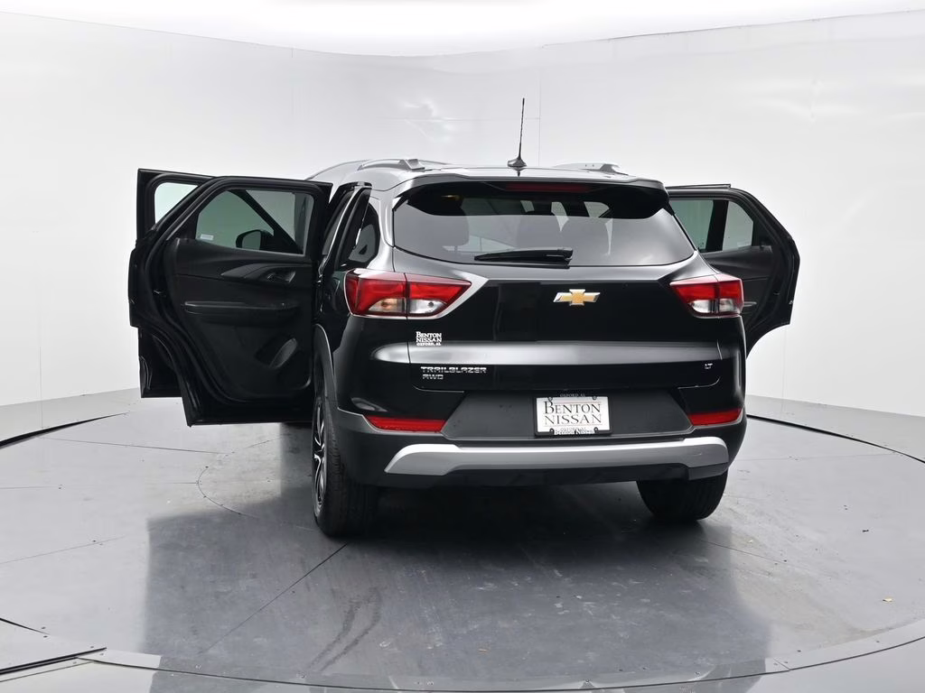 2025 Mosaic Black Metallic Chevrolet Trailblazer LT AWD SUV
