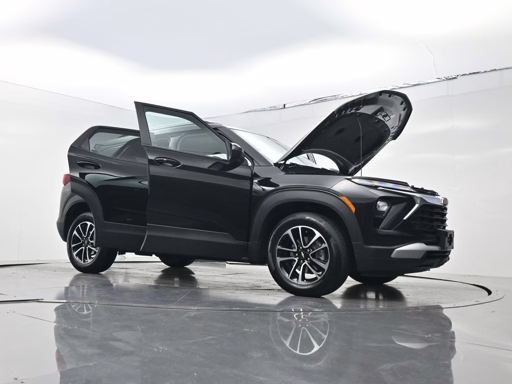 2025 Mosaic Black Metallic Chevrolet Trailblazer LT AWD SUV