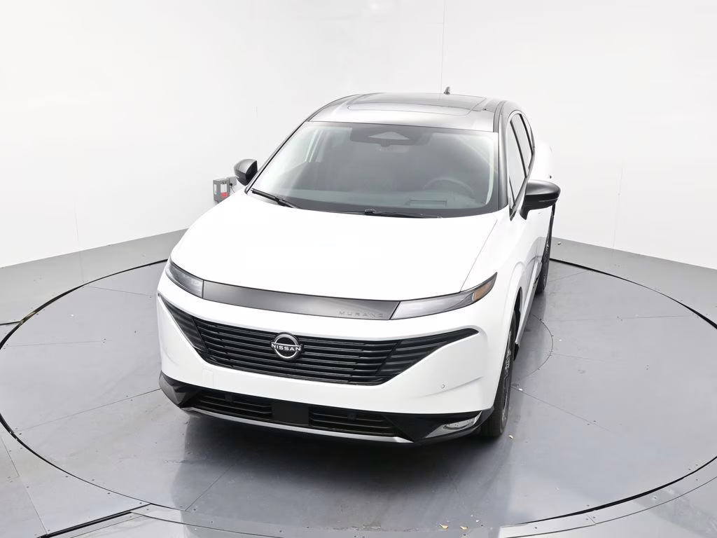 2026 Everest White Pearl/Black Nissan Murano Platinum AWD SUV