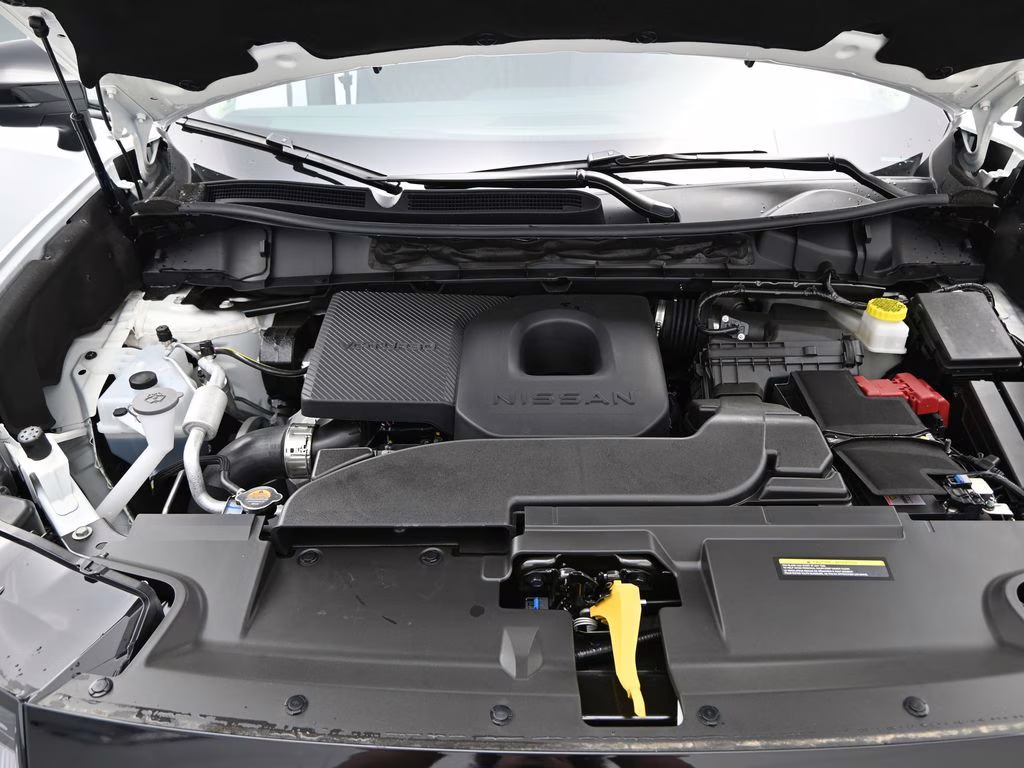 2026 Everest White Pearl/Black Nissan Murano Platinum AWD SUV