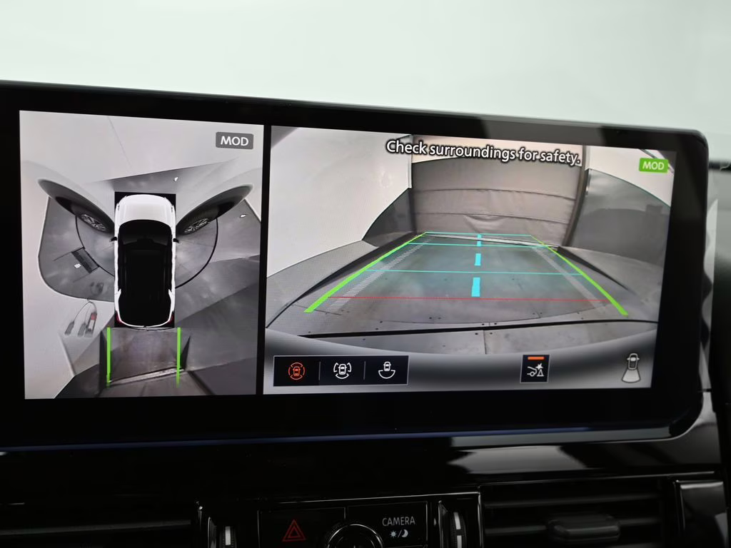 2026 Everest White Pearl Tricoat Nissan Pathfinder SL FWD SUV