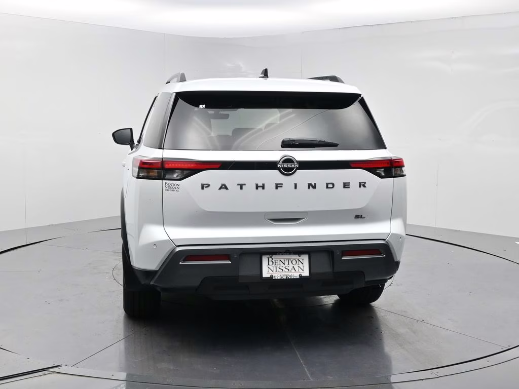 2026 Everest White Pearl Tricoat Nissan Pathfinder SL FWD SUV