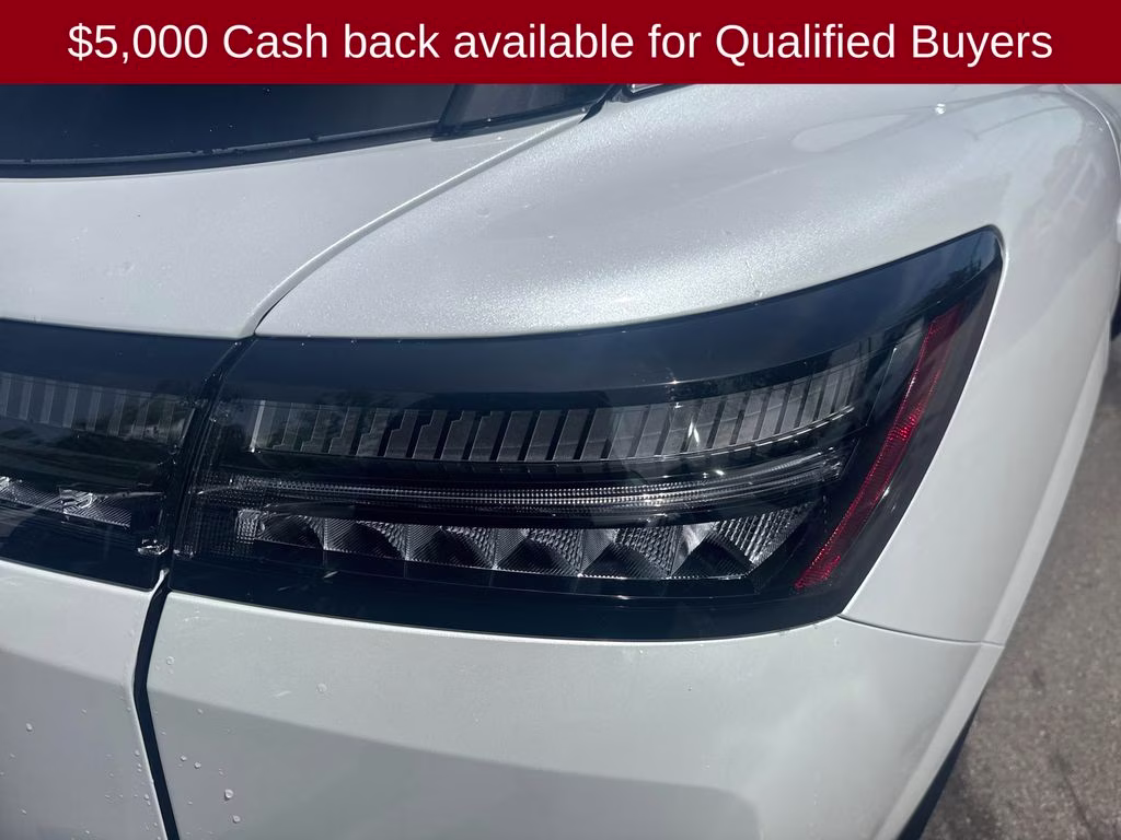 2026 Everest White Pearl Tricoat Nissan Murano SL AWD SUV