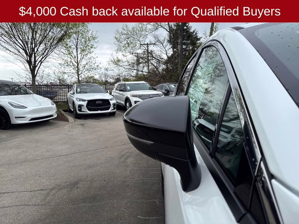 2026 Everest White Pearl Tricoat Nissan Murano SL AWD SUV