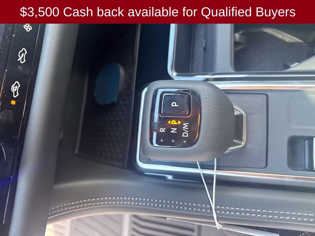 2026 Boulder Gray Pearl Nissan Pathfinder Platinum 4X4 SUV