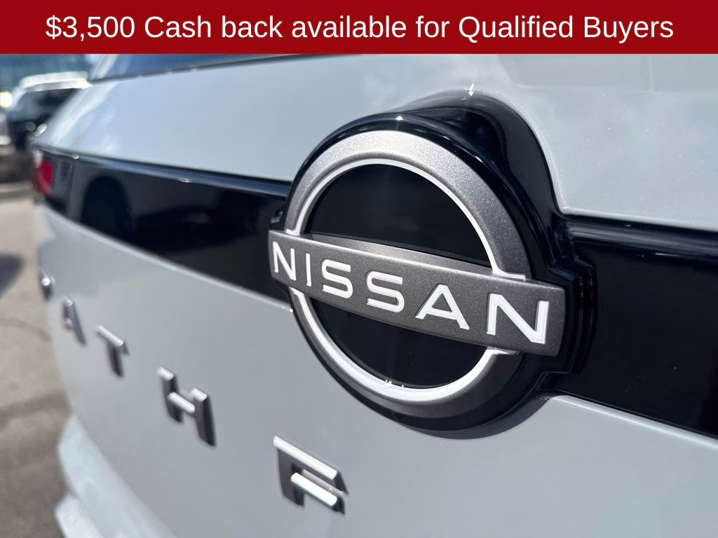 2026 Boulder Gray Pearl Nissan Pathfinder Platinum 4X4 SUV