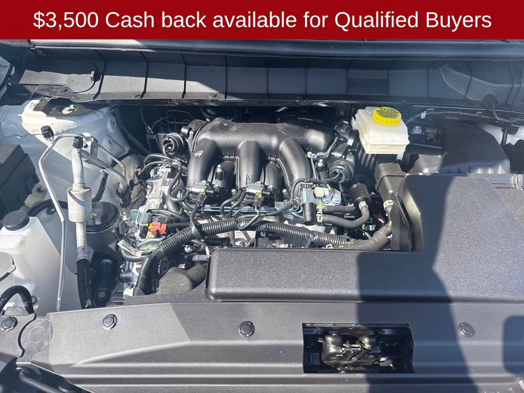 2026 Everest White Pearl/Black Nissan Pathfinder Platinum FWD SUV