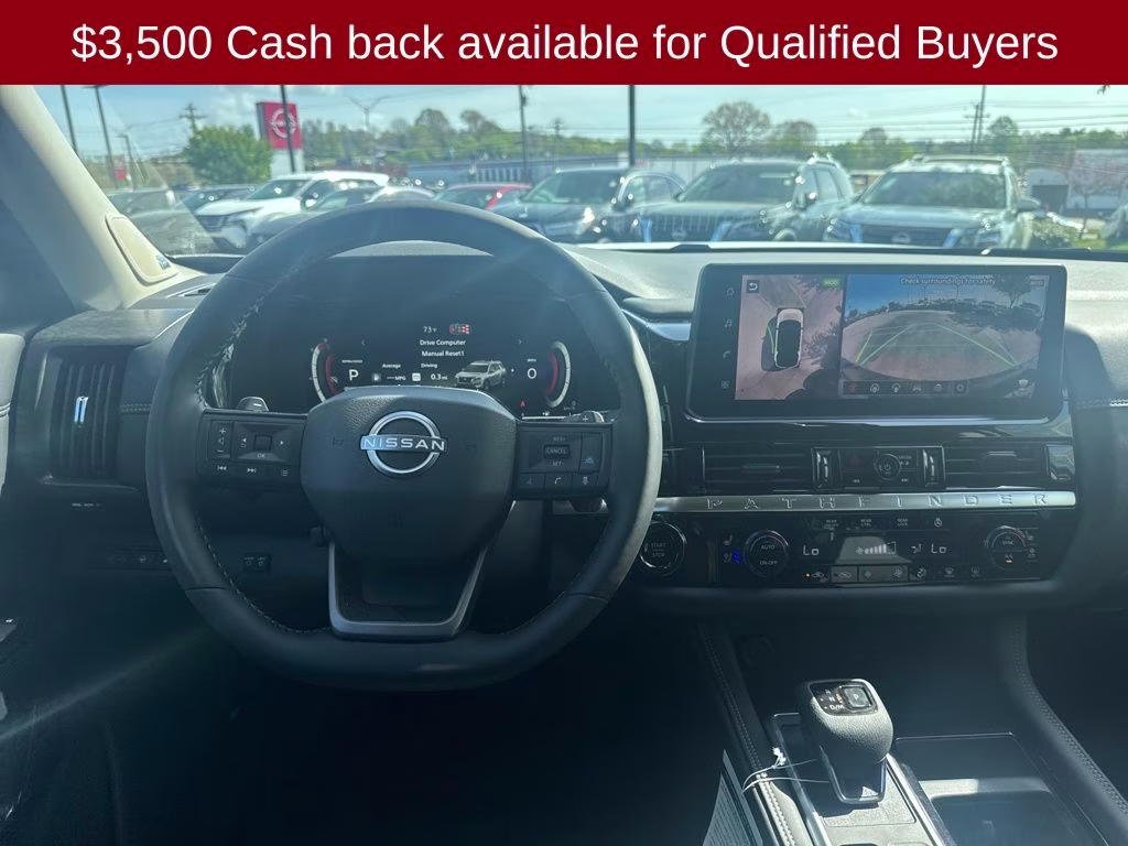 2026 Everest White Pearl/Black Nissan Pathfinder Platinum FWD SUV