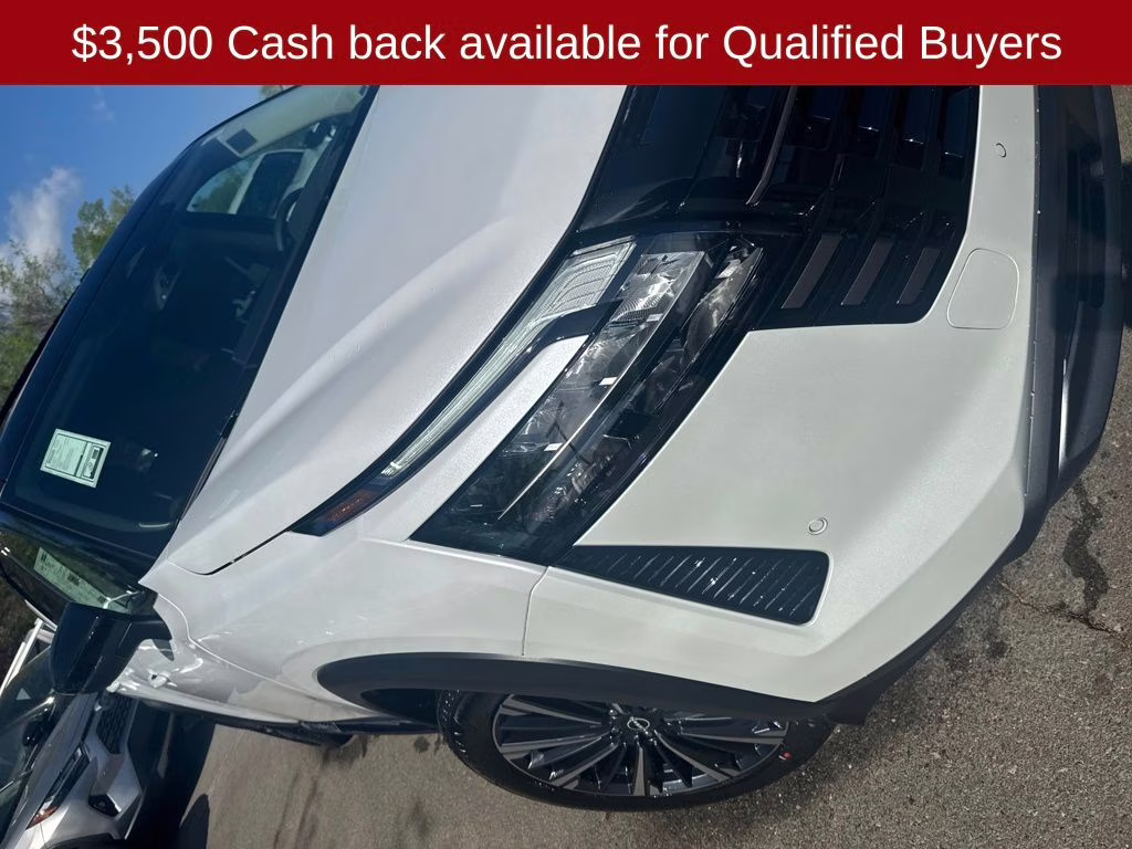 2026 Everest White Pearl/Black Nissan Pathfinder Platinum FWD SUV