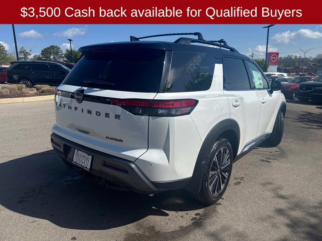 2026 Everest White Pearl/Black Nissan Pathfinder Platinum FWD SUV