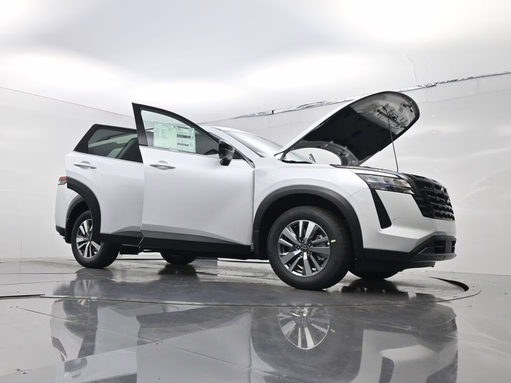 2026 Everest White Pearl Tricoat Nissan Pathfinder SL FWD SUV