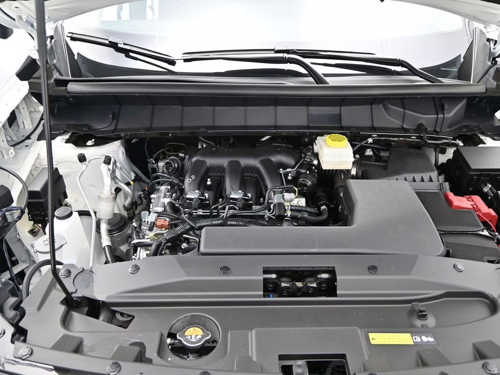 2026 Everest White Pearl Tricoat Nissan Pathfinder SL FWD SUV