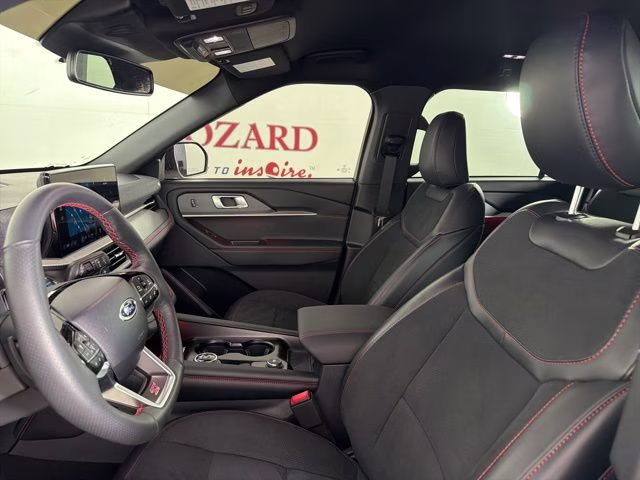 2025 White Metallic Ford Explorer ST 4X4 SUV