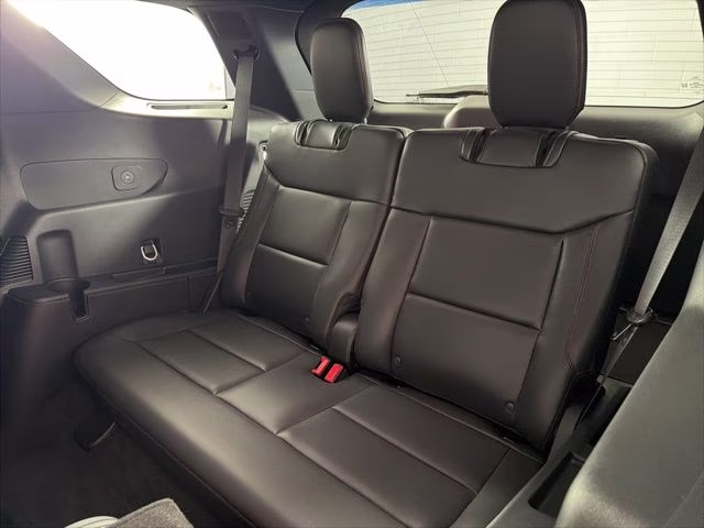 2025 White Metallic Ford Explorer ST 4X4 SUV