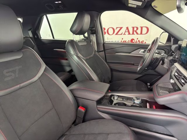 2025 White Metallic Ford Explorer ST 4X4 SUV
