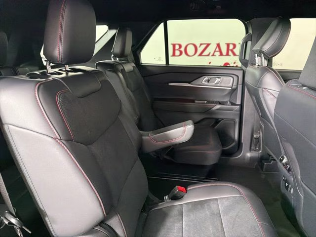 2025 White Metallic Ford Explorer ST 4X4 SUV