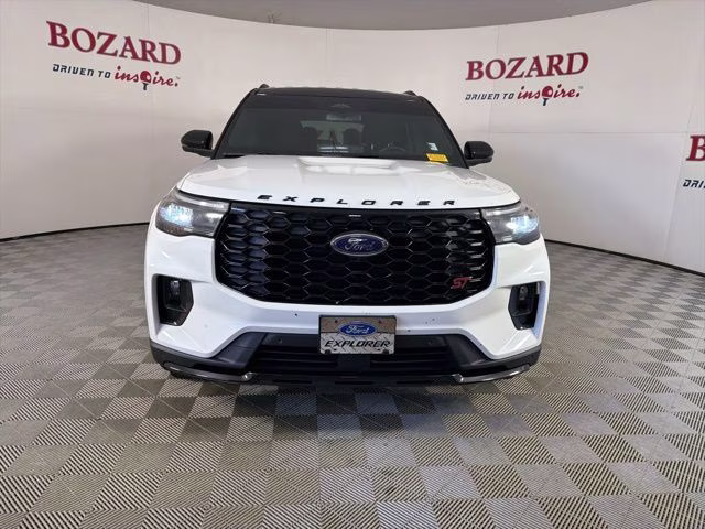 2025 White Metallic Ford Explorer ST 4X4 SUV