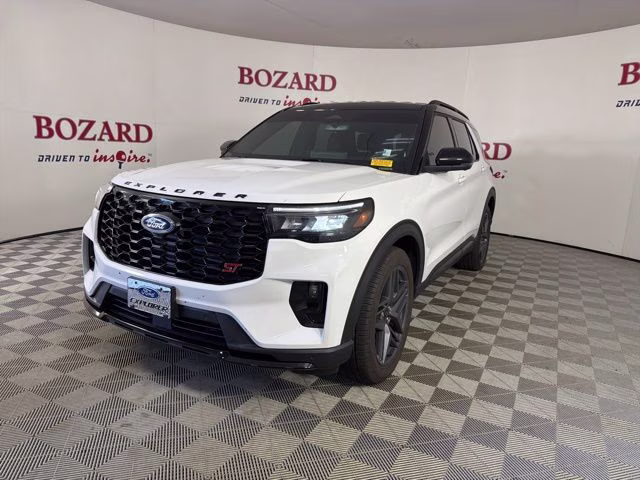 2025 White Metallic Ford Explorer ST 4X4 SUV