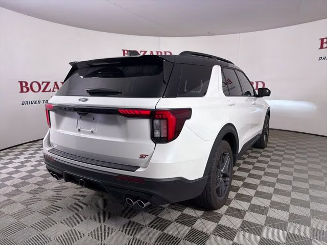 2025 White Metallic Ford Explorer ST 4X4 SUV