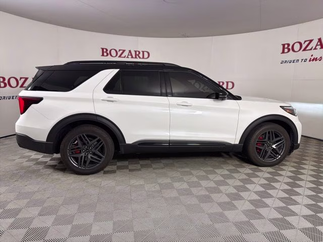 2025 White Metallic Ford Explorer ST 4X4 SUV