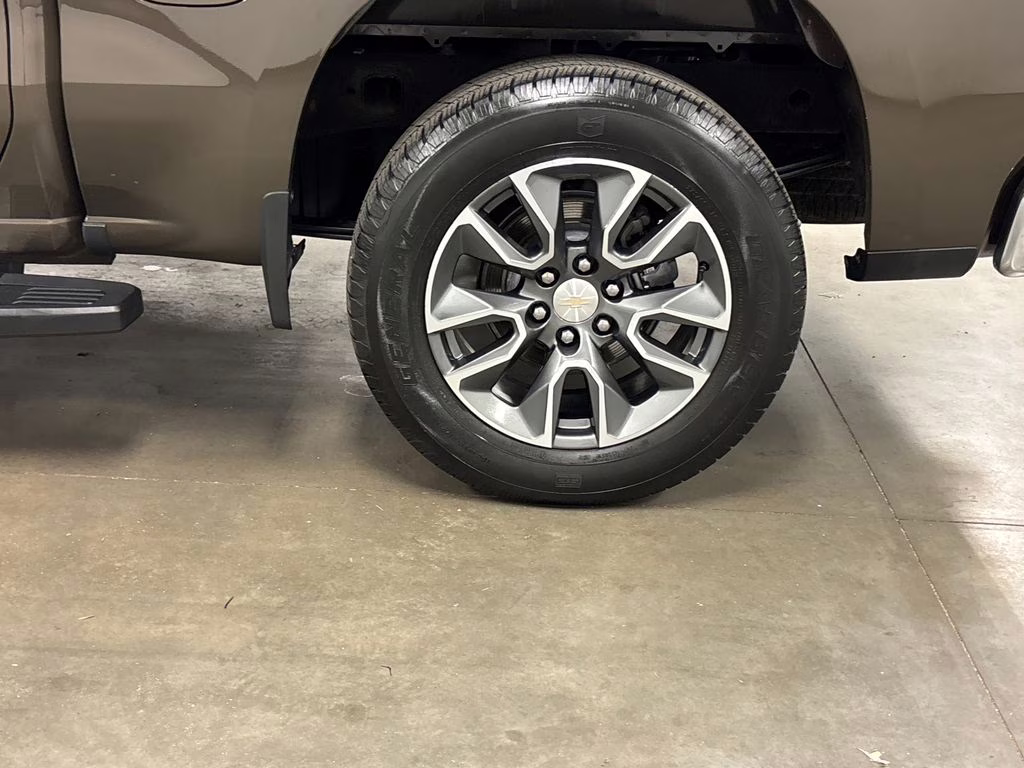 2023 Harvest Bronze Metallic Chevrolet Silverado 1500 LT 4X4 Truck