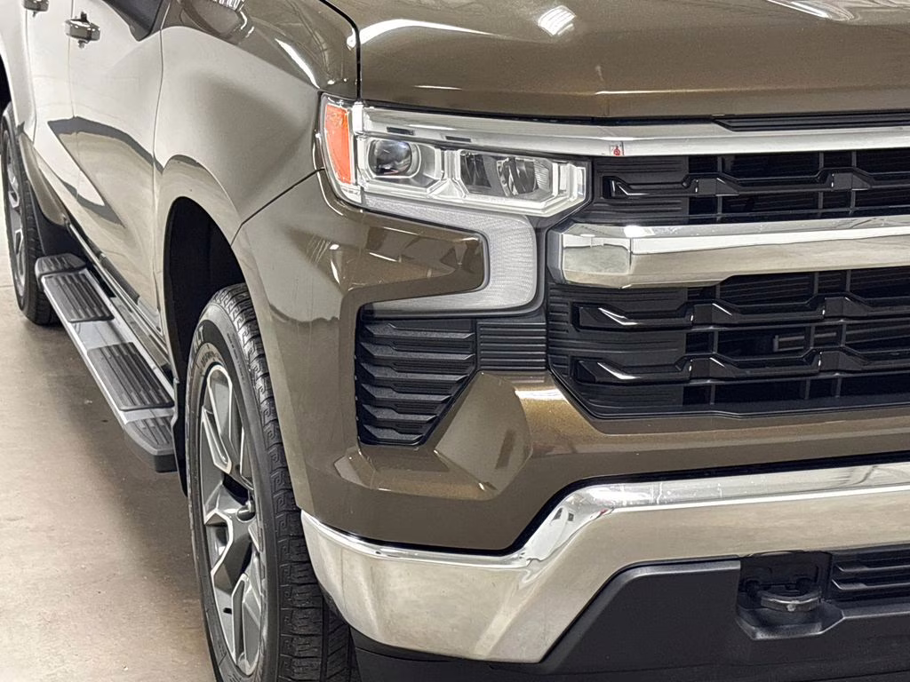 2023 Harvest Bronze Metallic Chevrolet Silverado 1500 LT 4X4 Truck